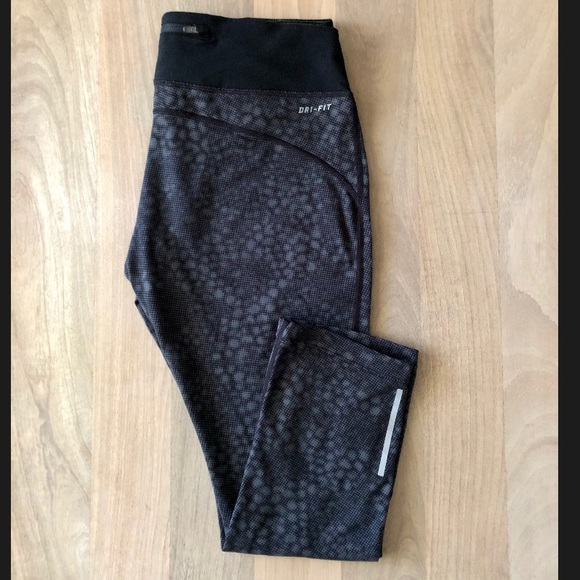 Nike Dri Fit Crop Leggings, Size: M - Picture 2 of 7